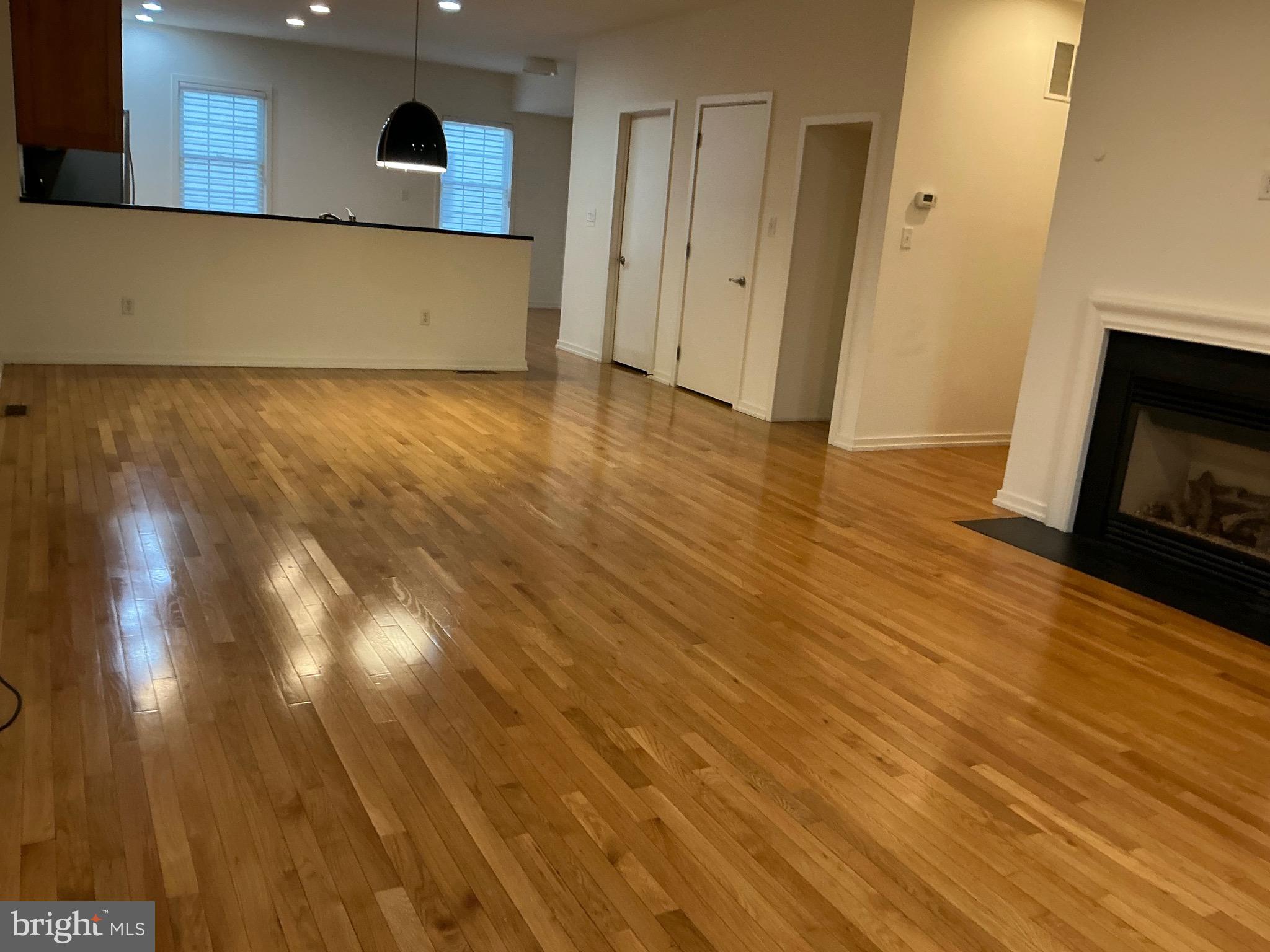 CHRISTINA LANDING - Residential