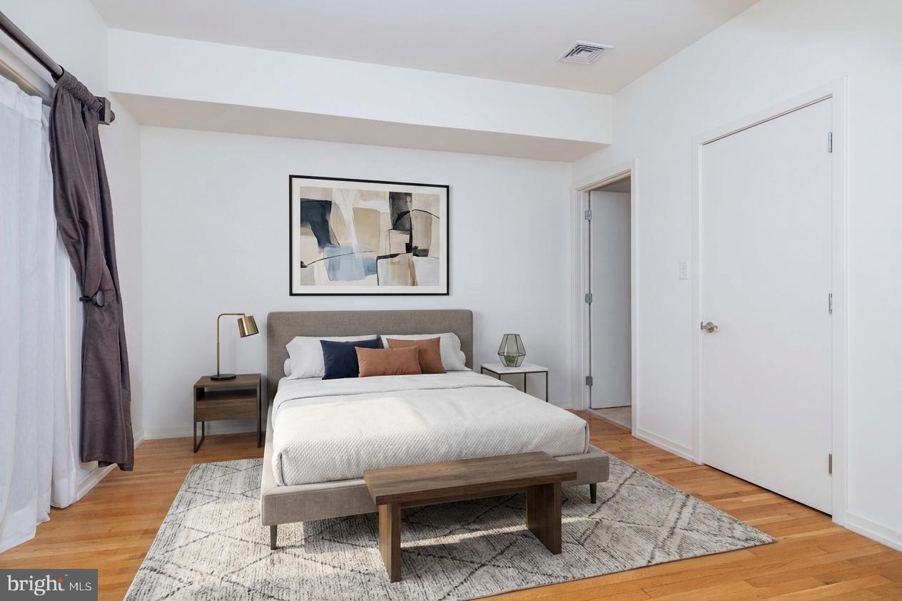 CHRISTINA LANDING - Residential