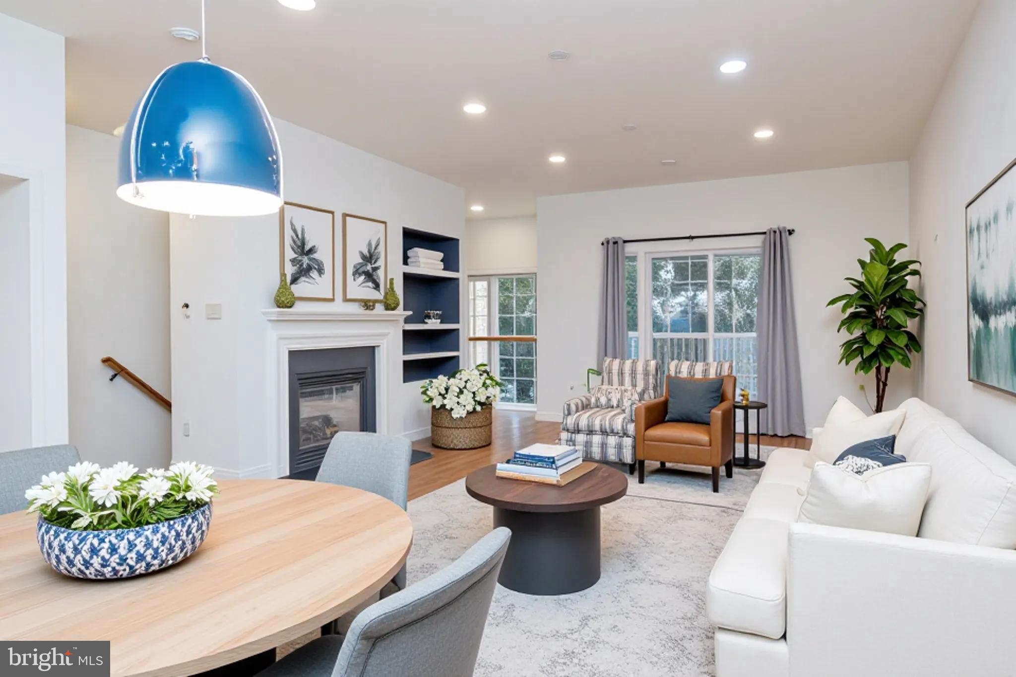 CHRISTINA LANDING - Residential