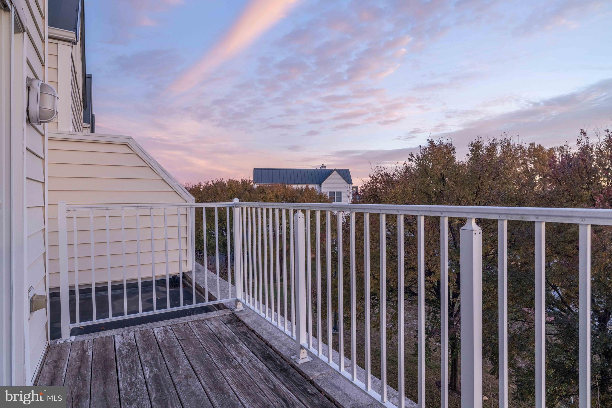 CHRISTINA LANDING - Residential