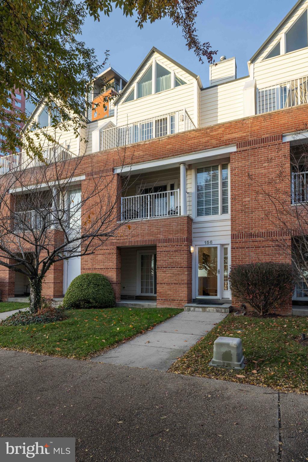 CHRISTINA LANDING - Residential