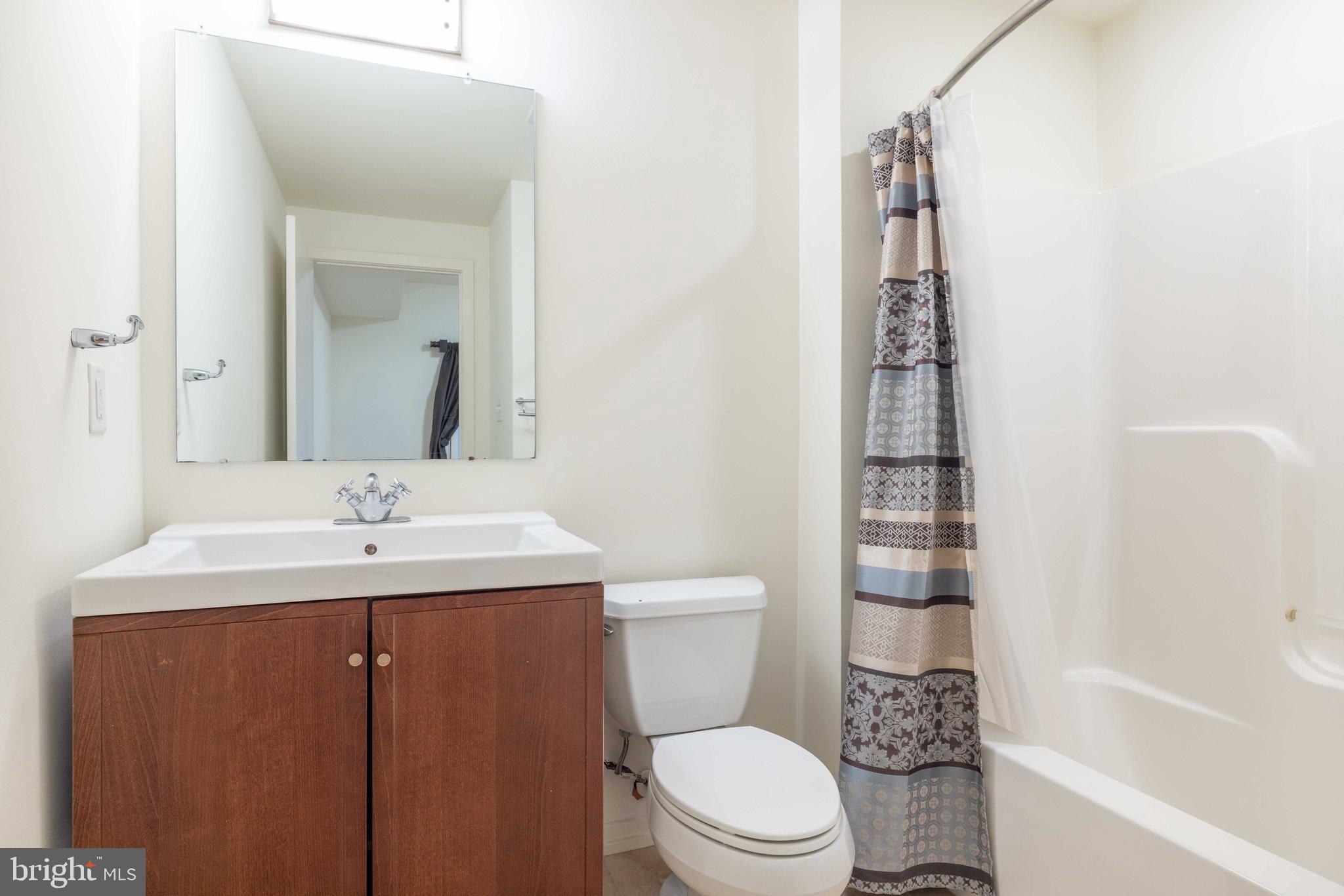 CHRISTINA LANDING - Residential