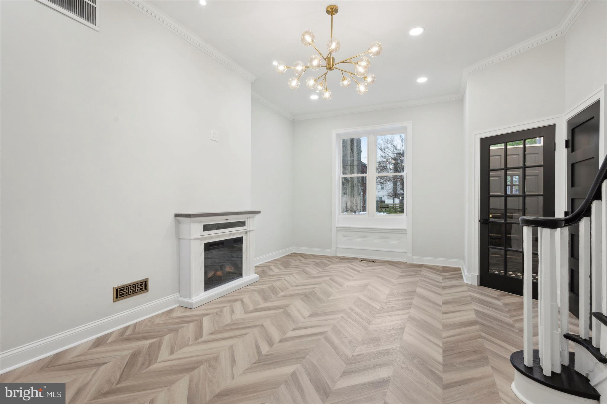 NORRIS SQUARE - Residential