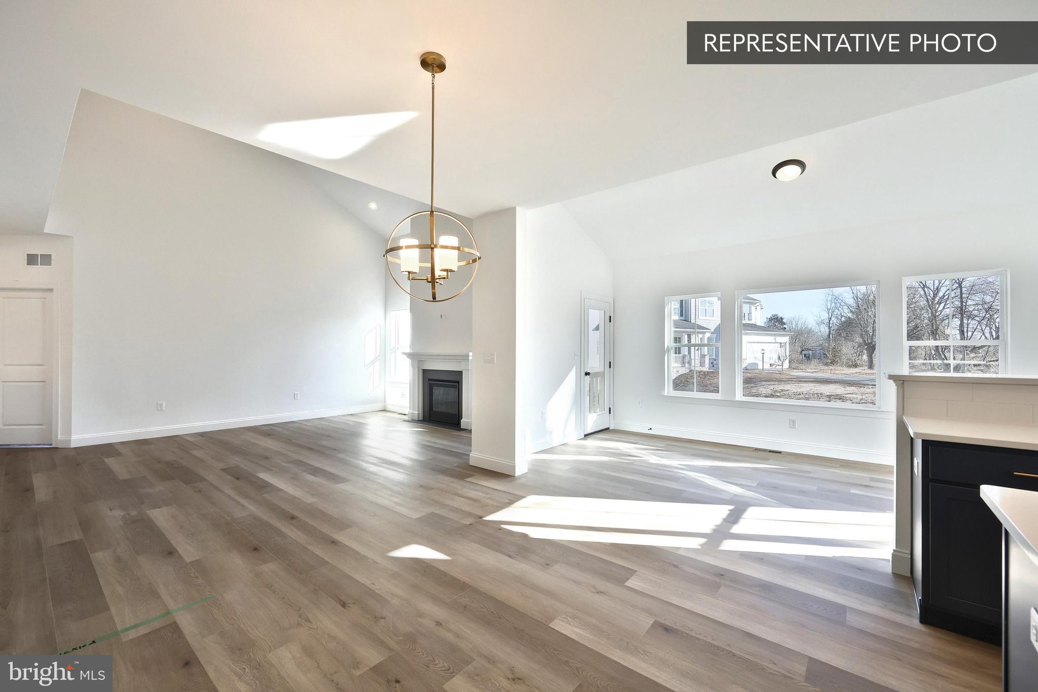 SUMMIT RIDGE - Residential