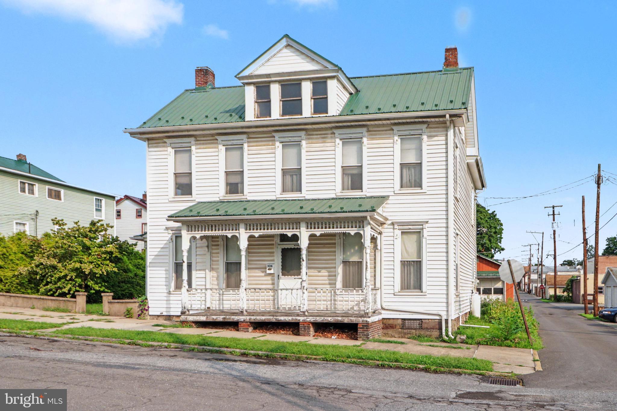 326 MULBERRY STREET