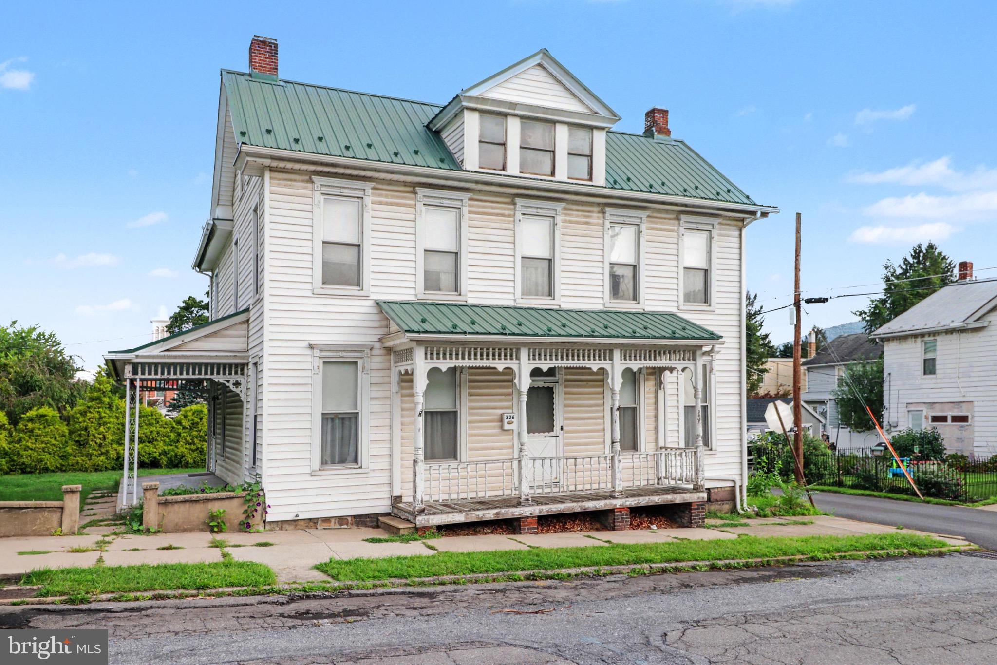 326 MULBERRY STREET