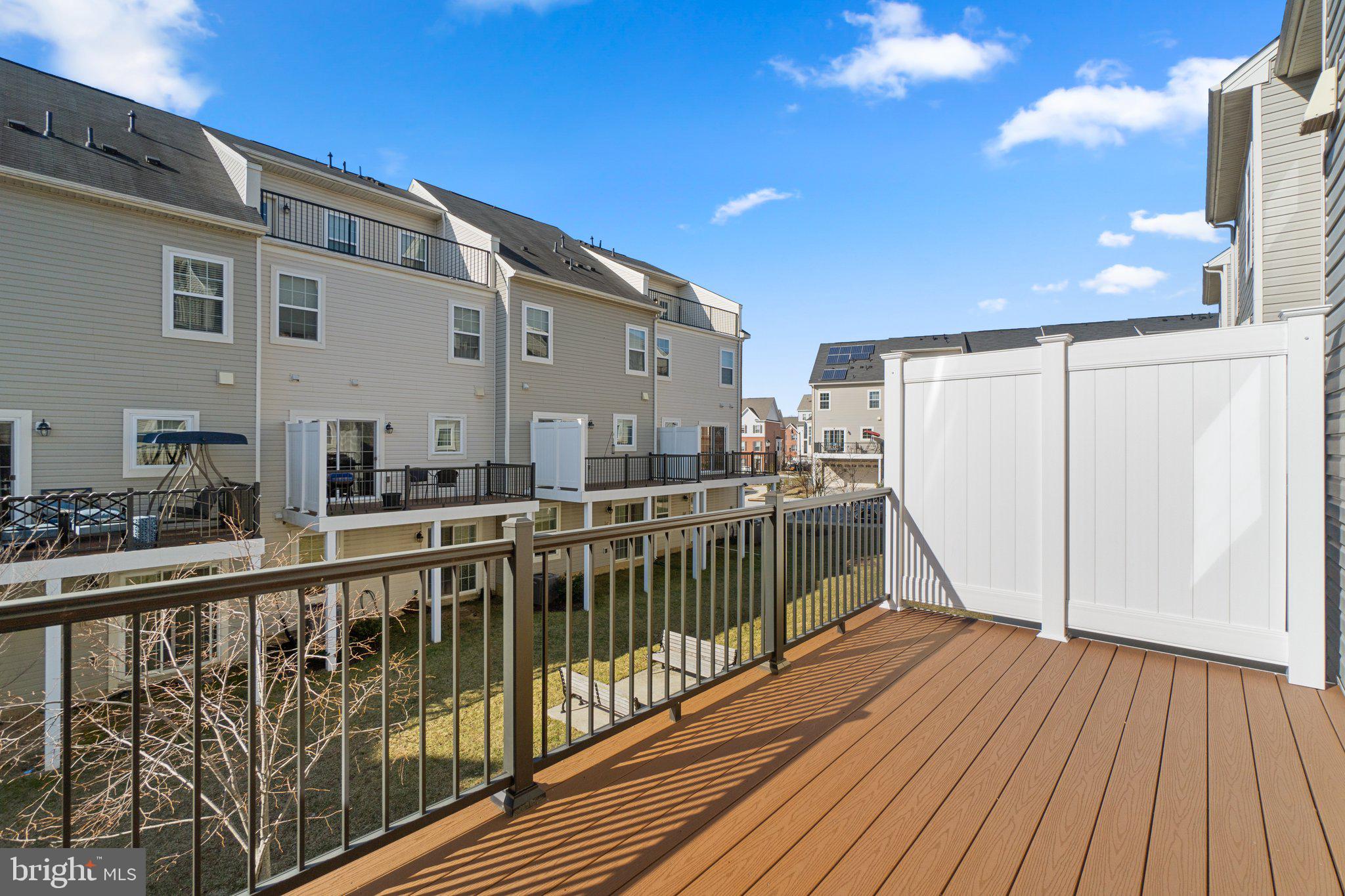 BLUE STREAM - Residential Lease