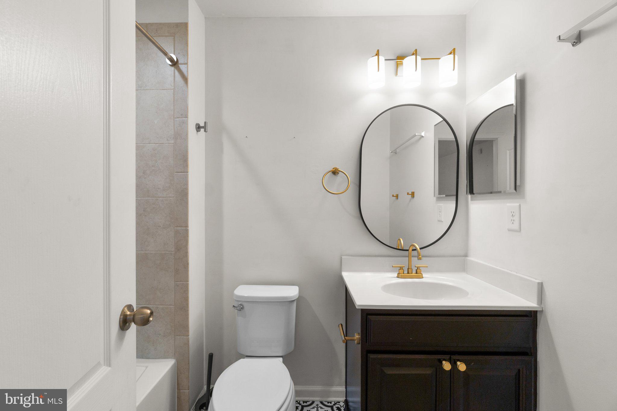 BLUE STREAM - Residential Lease