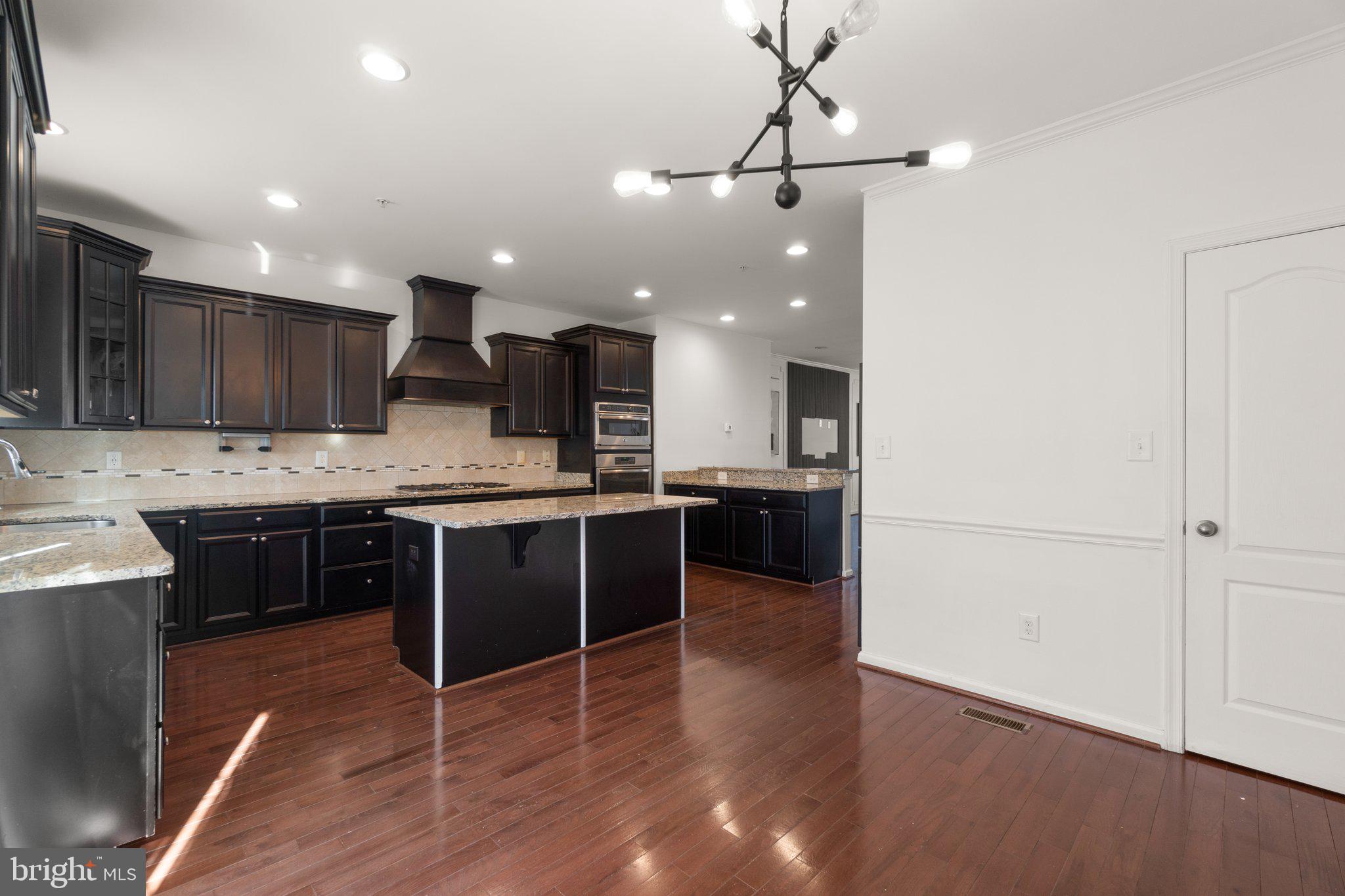 BLUE STREAM - Residential Lease