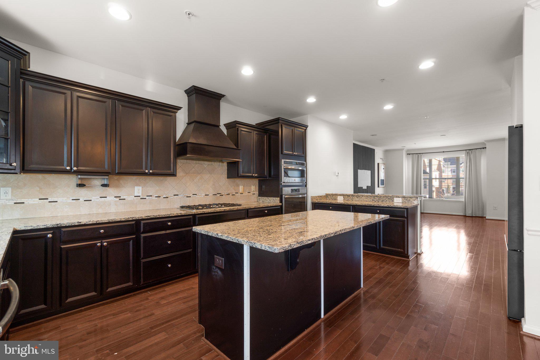 BLUE STREAM - Residential Lease