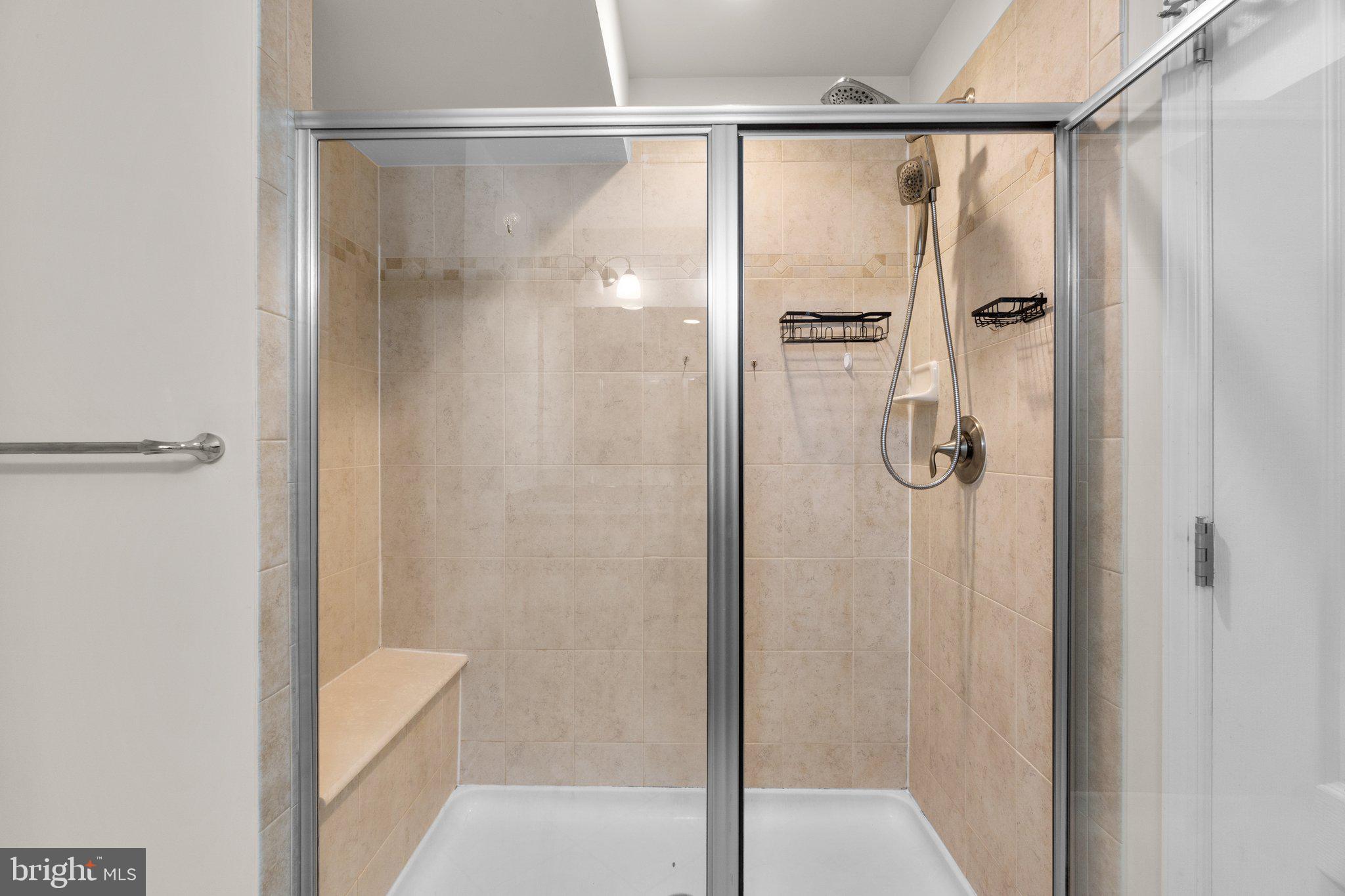 BLUE STREAM - Residential Lease