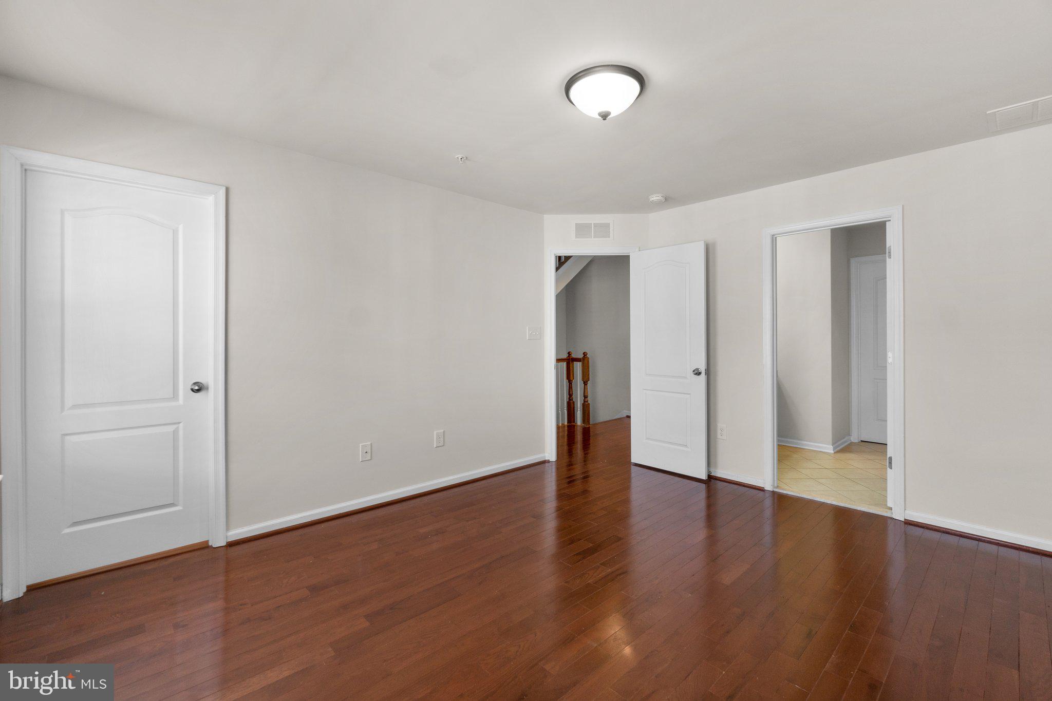 BLUE STREAM - Residential Lease