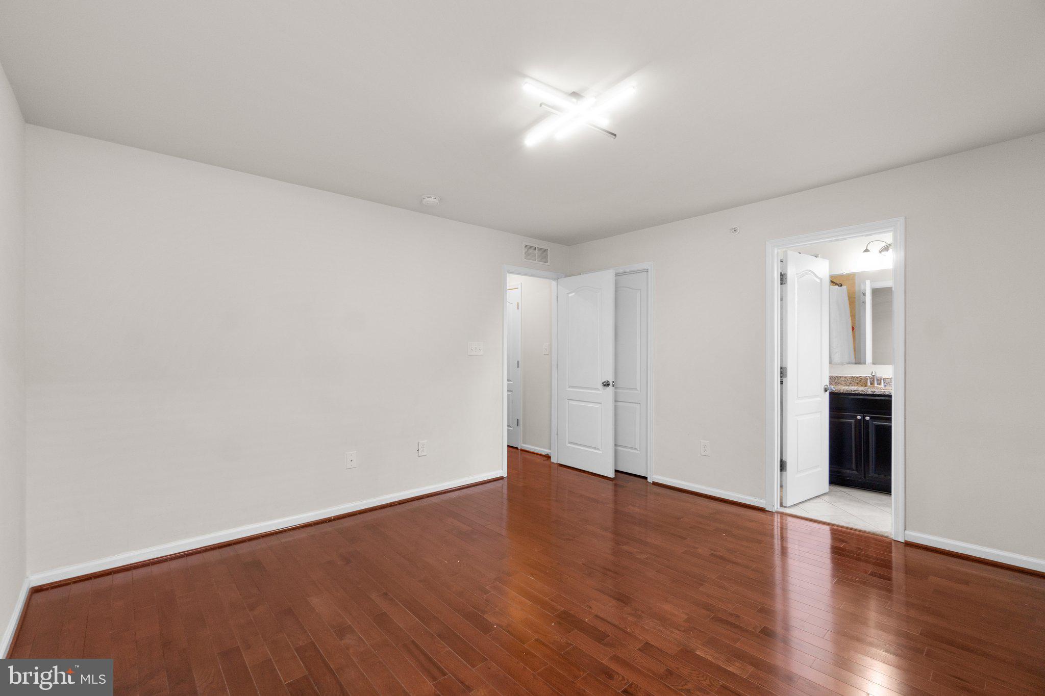 BLUE STREAM - Residential Lease