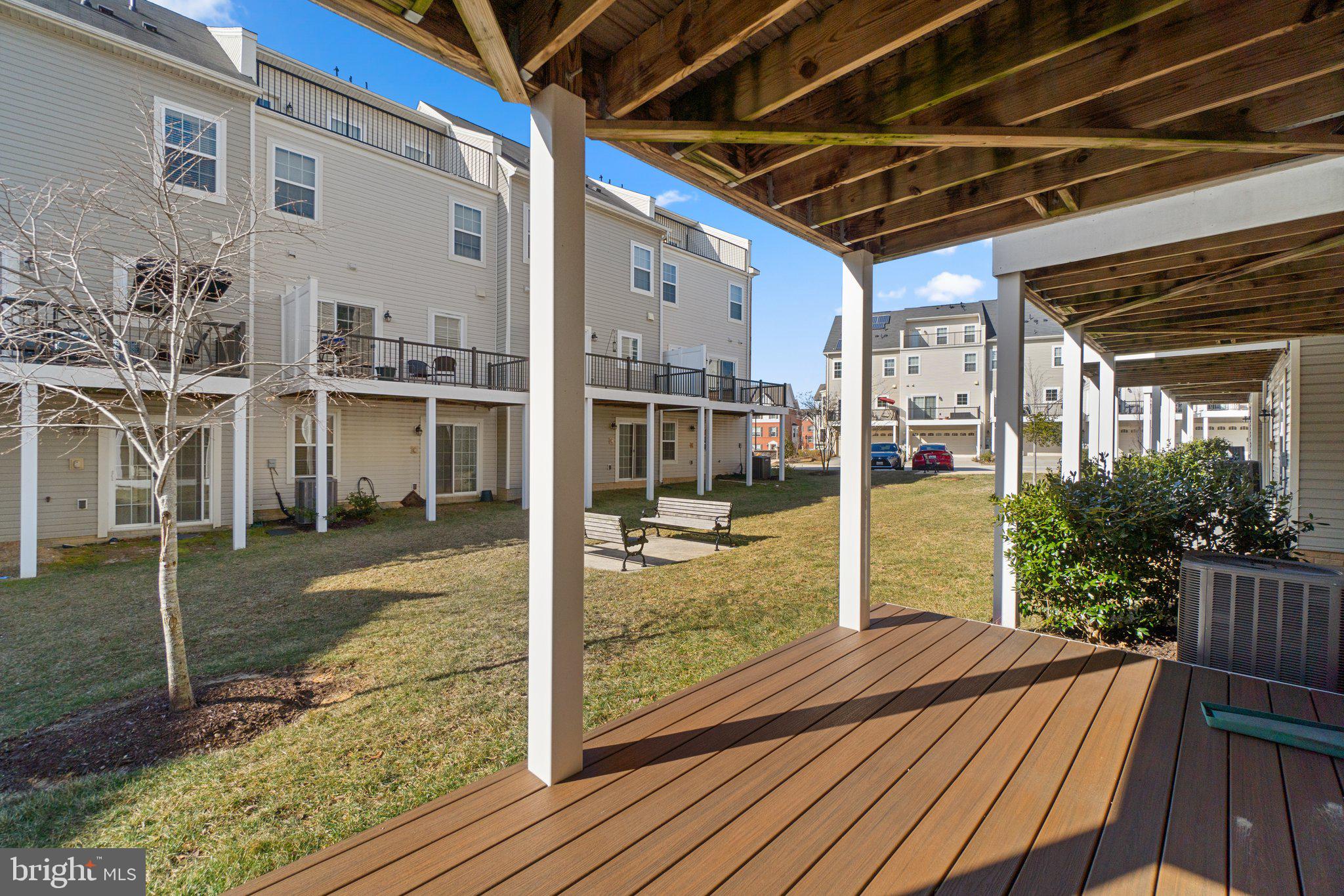 BLUE STREAM - Residential Lease