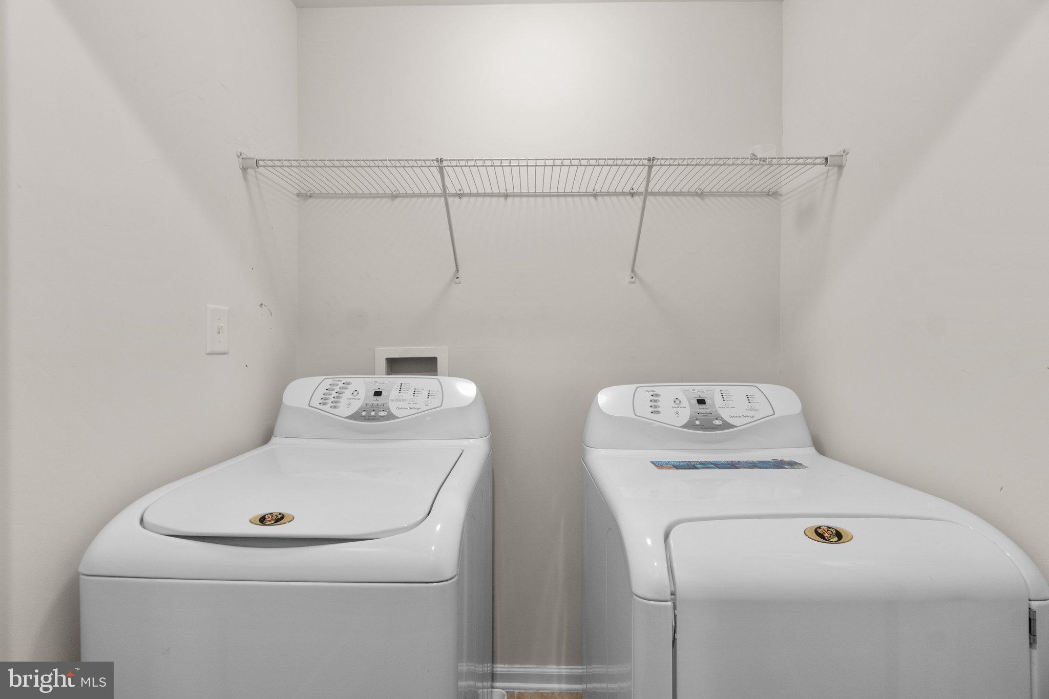 BLUE STREAM - Residential Lease