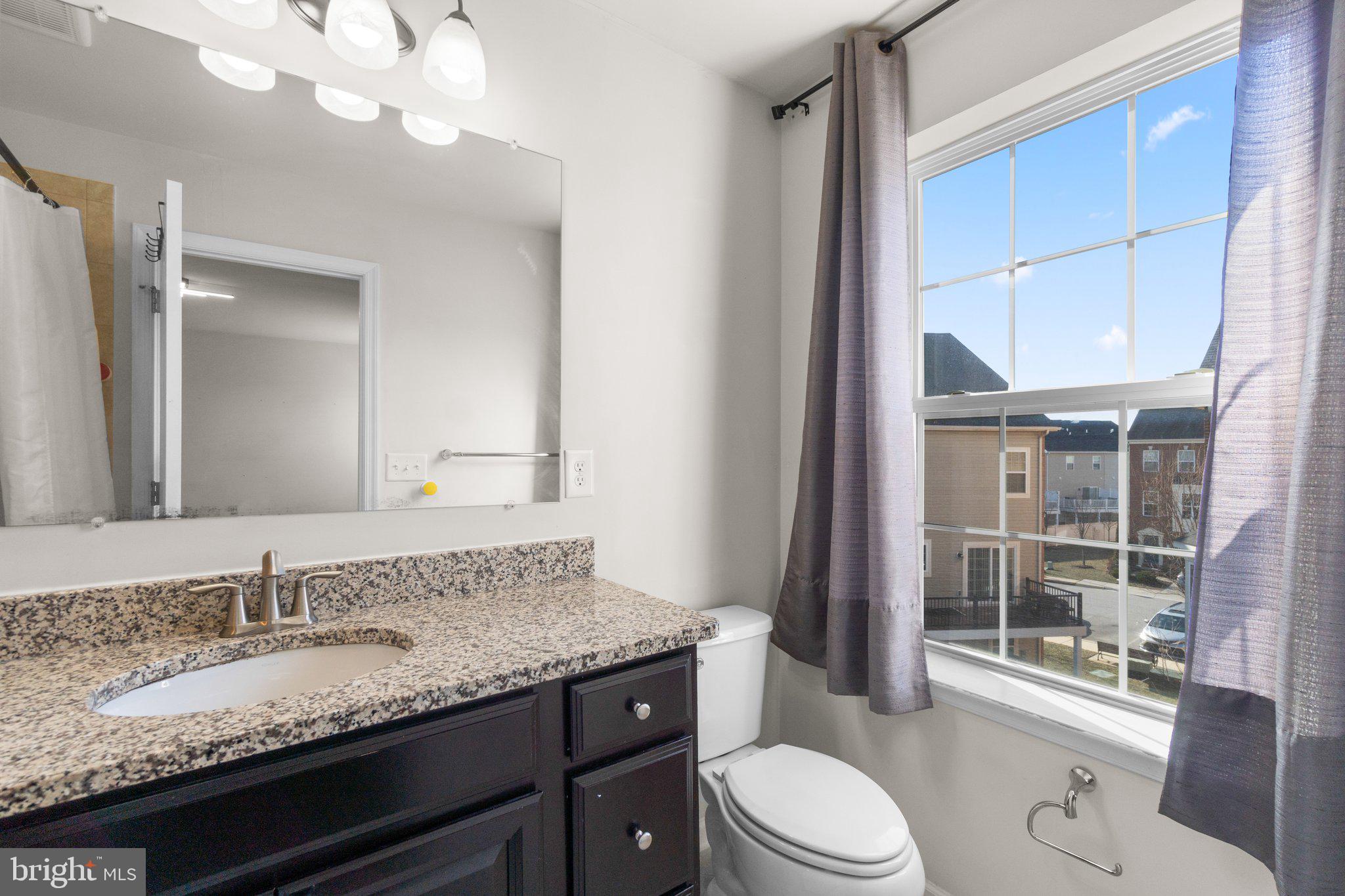 BLUE STREAM - Residential Lease