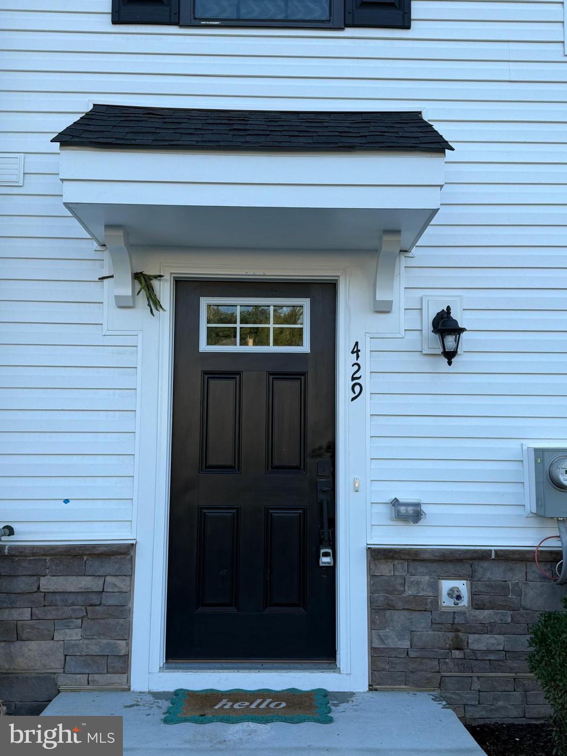 Welcome to 429 Pitch Pine Way, a beautiful and spacious rental property in the heart of Exton! This charming 3-bedroom, 2.5-bathroom home offers a perfect blend of comfort and convenience, ideal for families or professionals looking for a peaceful yet connected living environment.
Key Features:
Spacious Layout: This home boasts a bright and open floor plan with generous living spaces. The large living room features plenty of natural light, providing an inviting atmosphere.
Modern Kitchen: A well-appointed kitchen with stainless steel appliances, ample cabinet space, and a breakfast nook makes meal prep a breeze. Perfect for entertaining or enjoying family meals.
Master Suite: The master bedroom offers a tranquil retreat with Tray Ceiling and a walk-in closet and a private en-suite bathroom, complete with dual vanities and a soaking tub.
Additional Bedrooms: Two other spacious bedrooms, ideal for family, guests, or a home office, provide flexibility to suit your needs.
Finished Basement: Enjoy the extra space with a finished basement—perfect for a home theater, game room, or additional storage.
Private Outdoor Space: Step outside to a lovely Deck area, great for relaxing or hosting BBQs with friends and family.
Convenience: Located just minutes from major highways (Rt. 100, Rt. 30, and the PA Turnpike), this home offers easy access to shopping, dining, and top-rated schools in the area. The Exton Mall and Giant and other shopping centers are just a short drive away.
