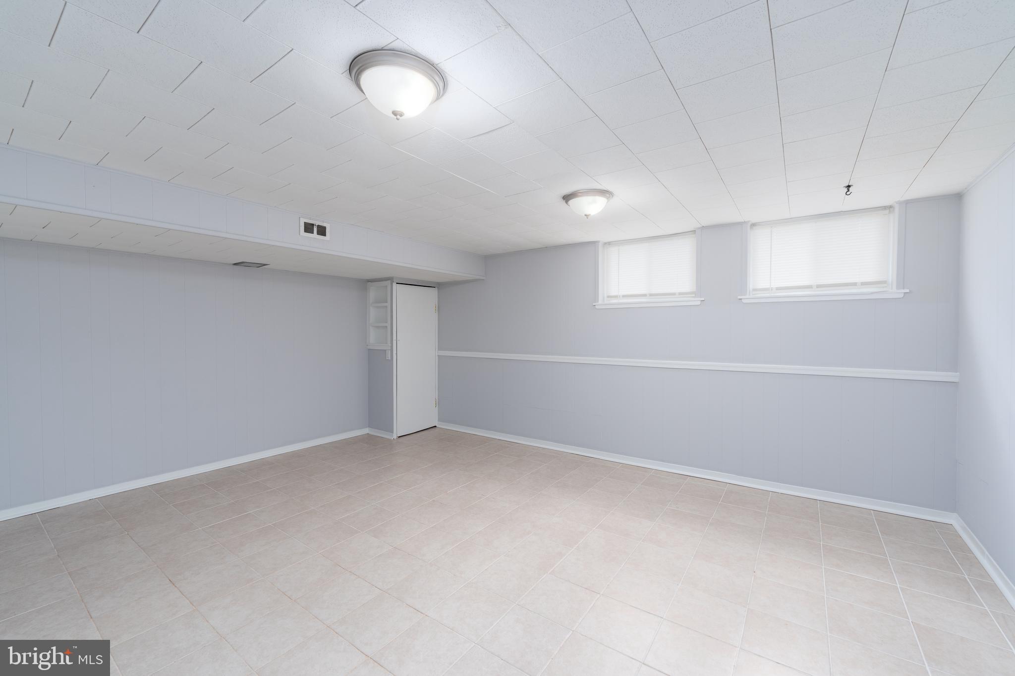 GWYNN OAK SUMMIT - Residential Lease