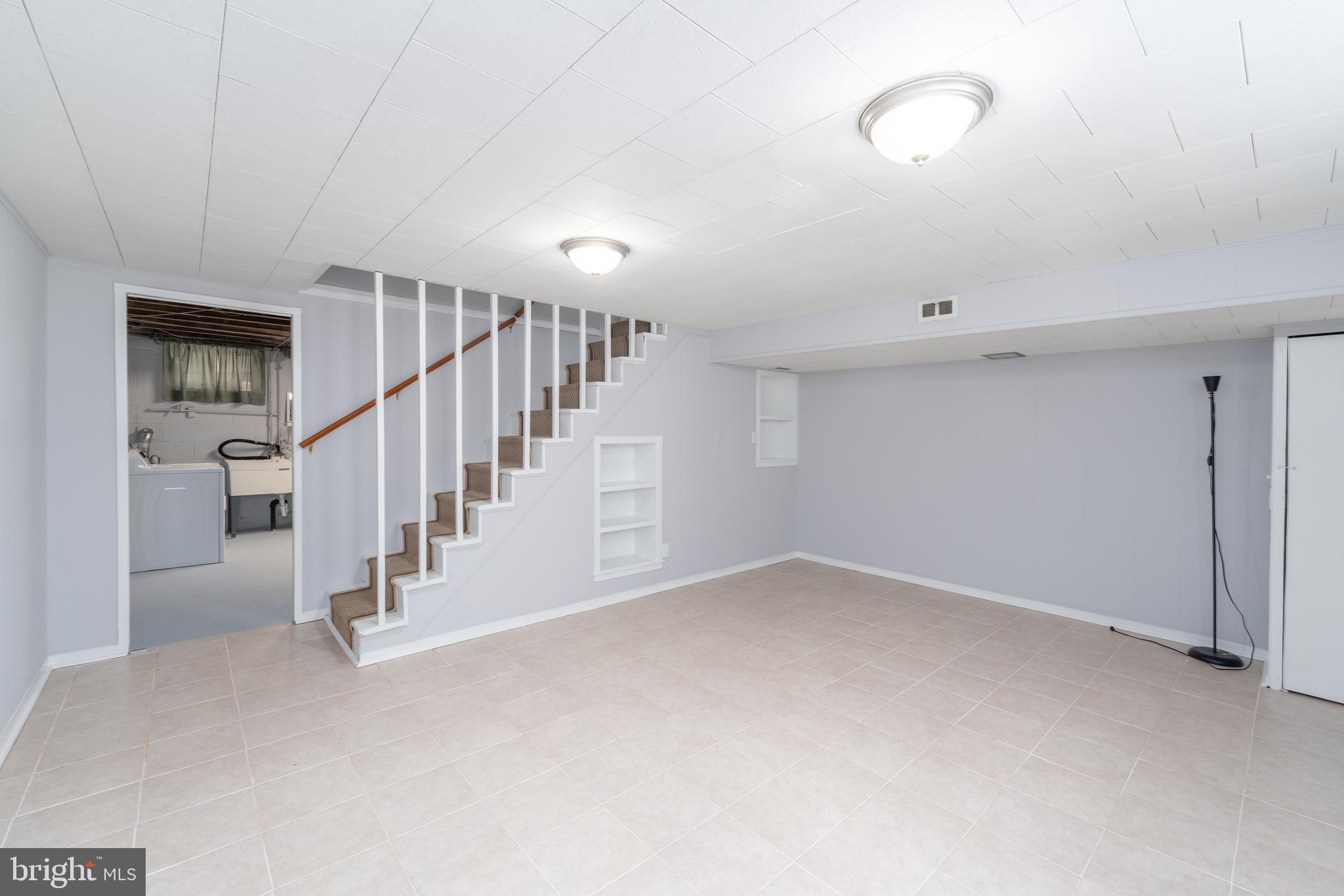 GWYNN OAK SUMMIT - Residential Lease