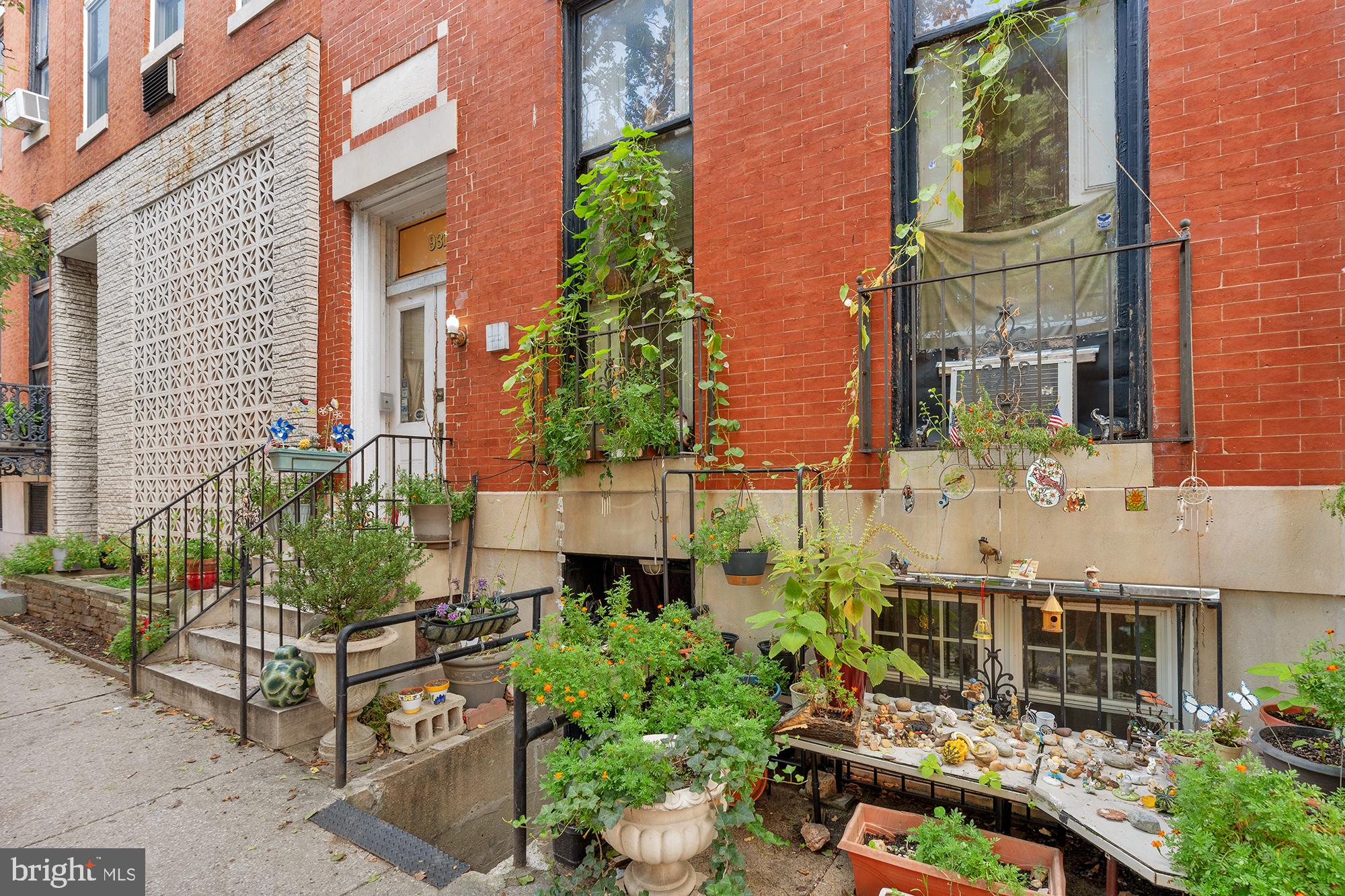 931 SAINT PAUL STREET UNIT 2F