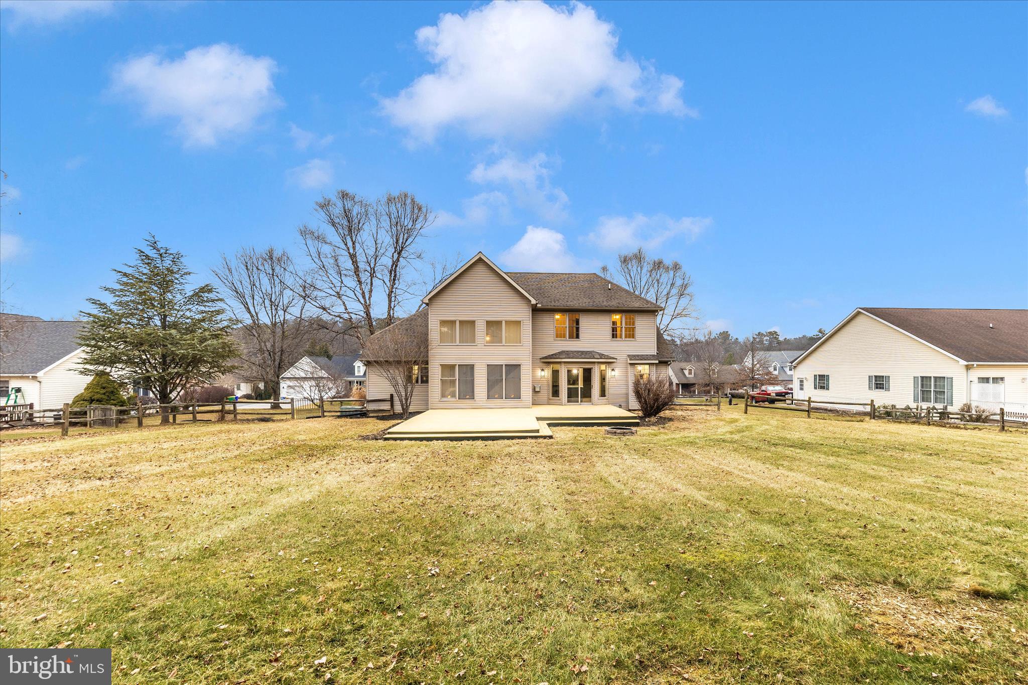 PENN NATIONAL ESTATES - Residential