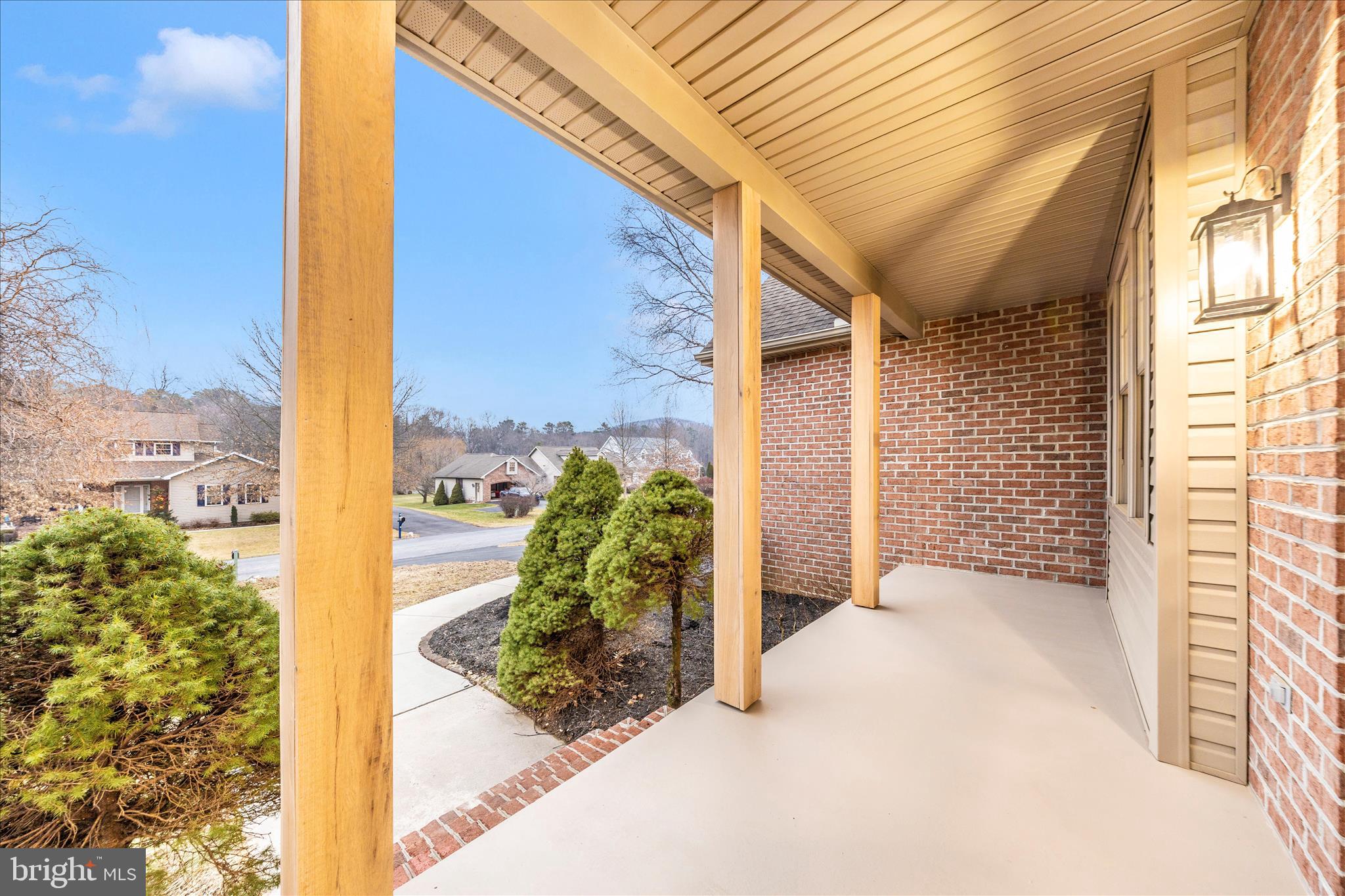 PENN NATIONAL ESTATES - Residential