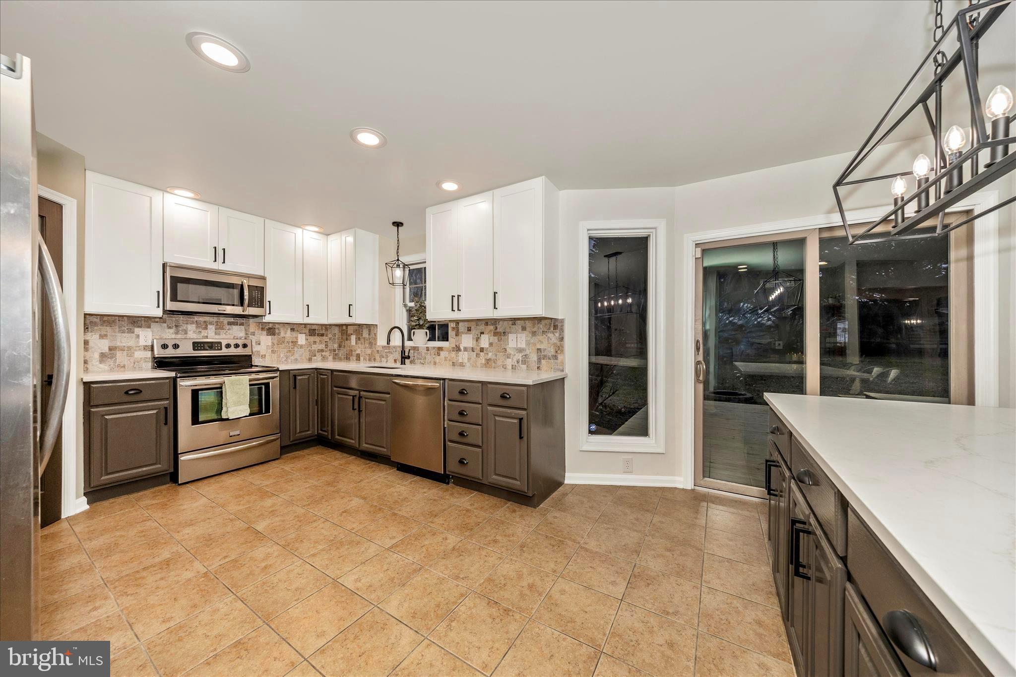 PENN NATIONAL ESTATES - Residential