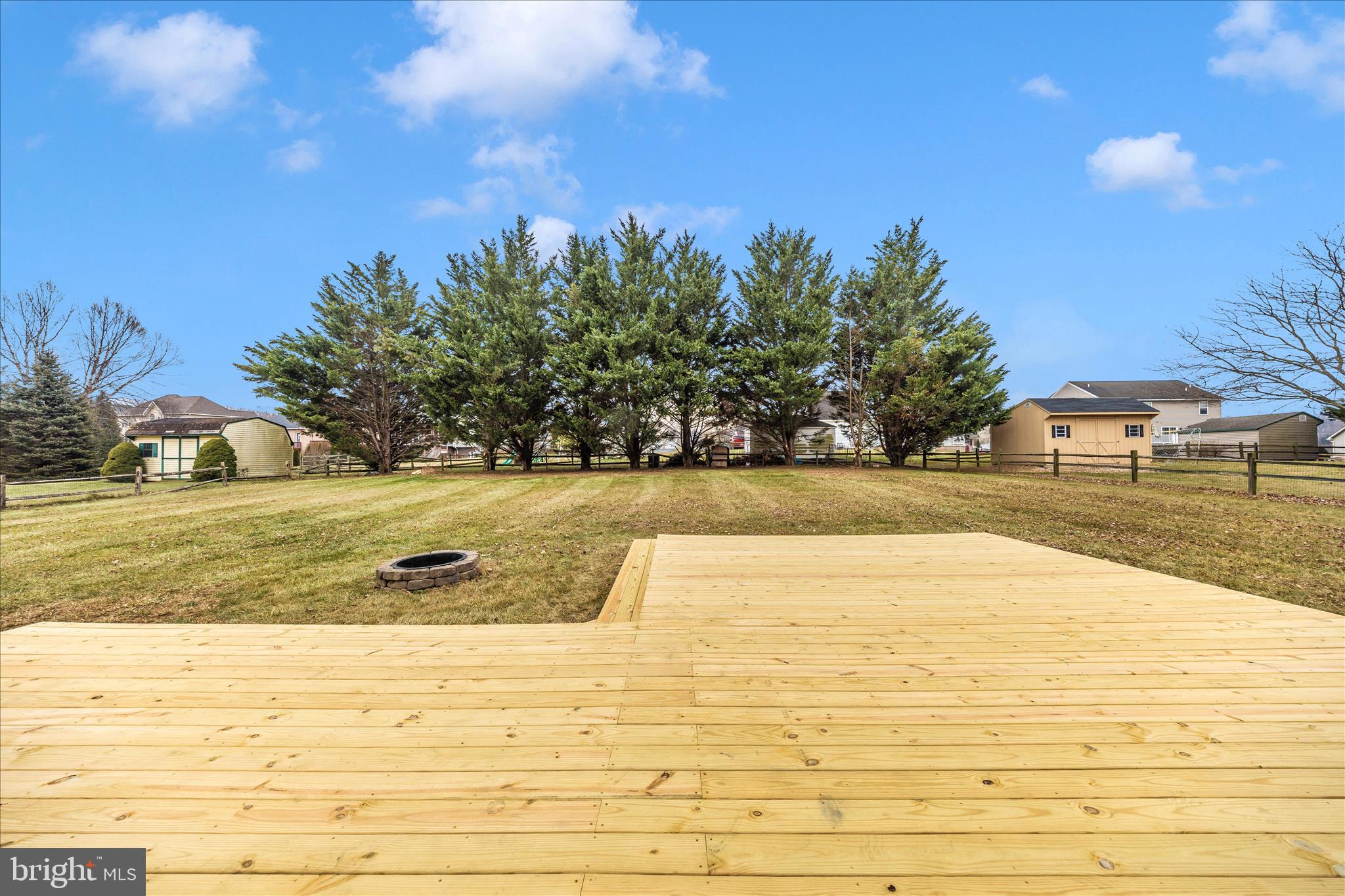 PENN NATIONAL ESTATES - Residential