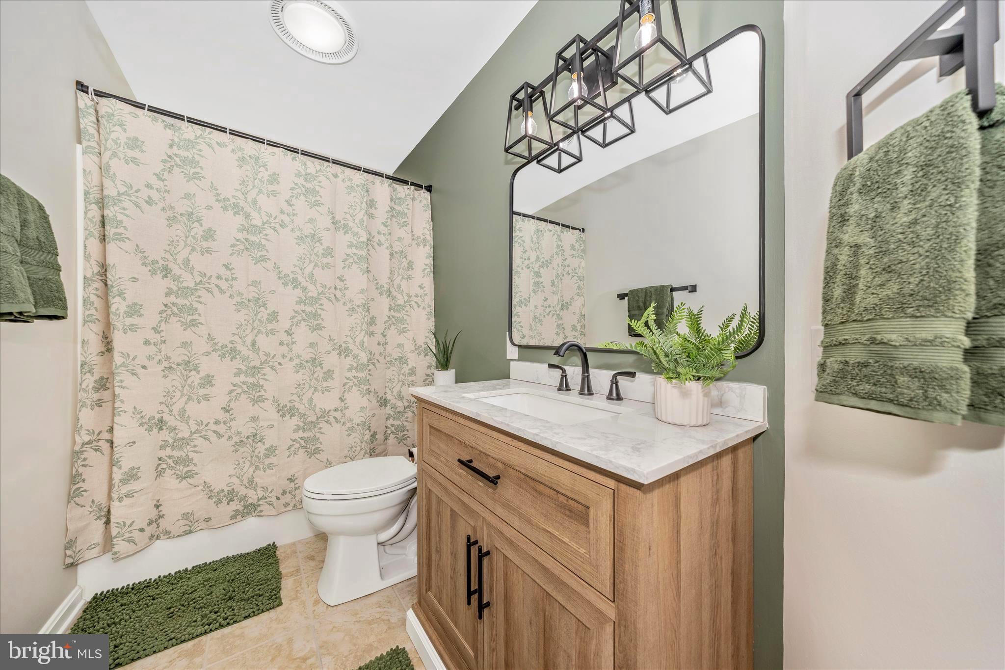 PENN NATIONAL ESTATES - Residential