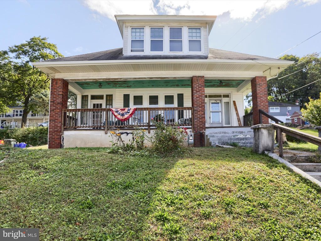 Photo of 137 W Main Street, WINDSOR, PA 17366 (MLS # PAYK2091560)