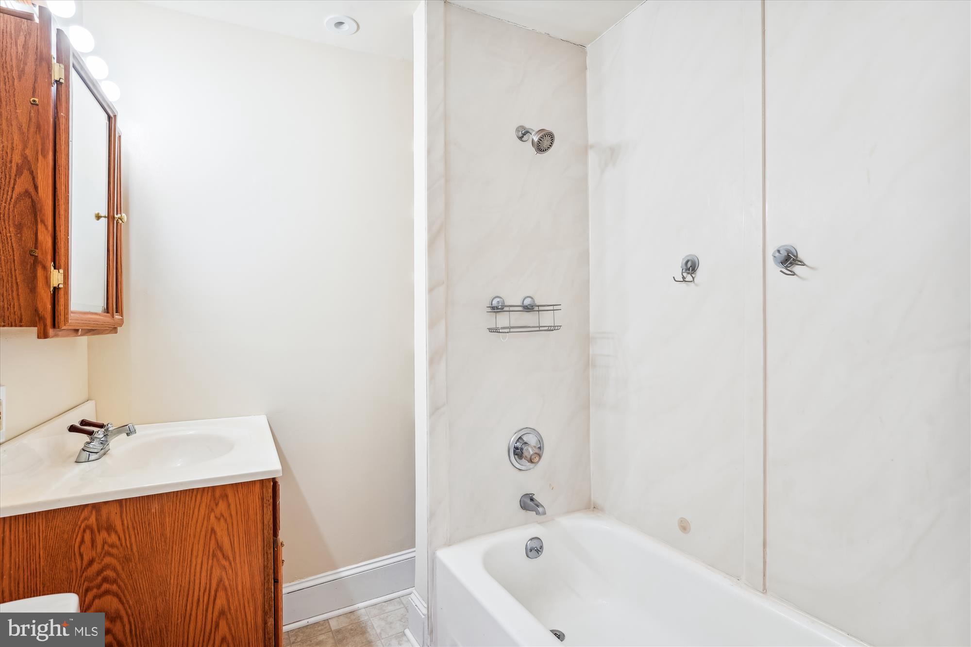 BARNESVILLE OUTSIDE - Residential