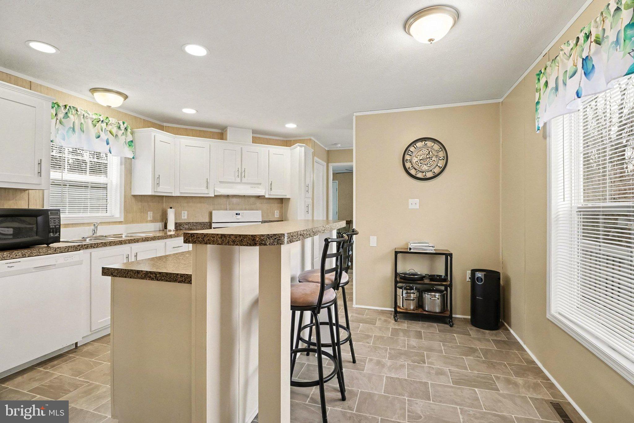 REGENCY SOUTH - Residential