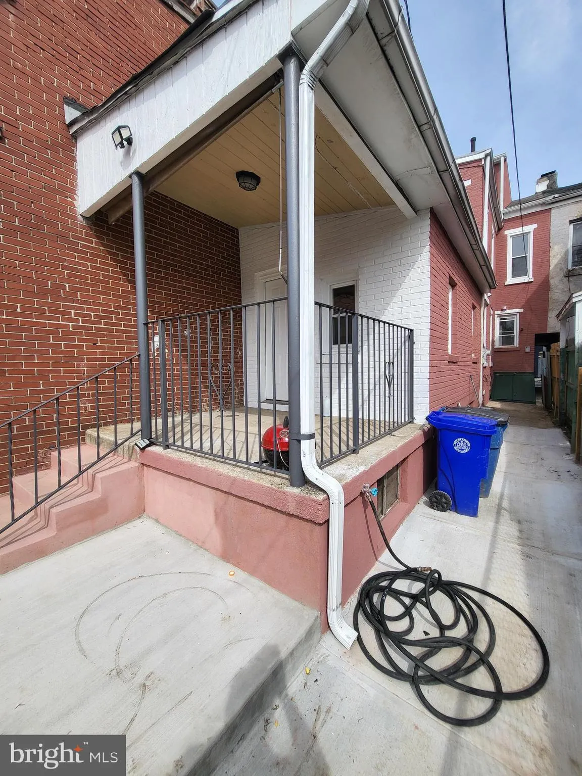 Reading, Pennsylvania 19601, United States, 4 Bedrooms Bedrooms, ,2 BathroomsBathrooms,Residential,Active,221662