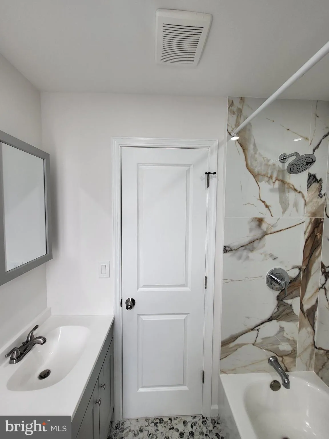 Reading, Pennsylvania 19601, United States, 4 Bedrooms Bedrooms, ,2 BathroomsBathrooms,Residential,Active,221662