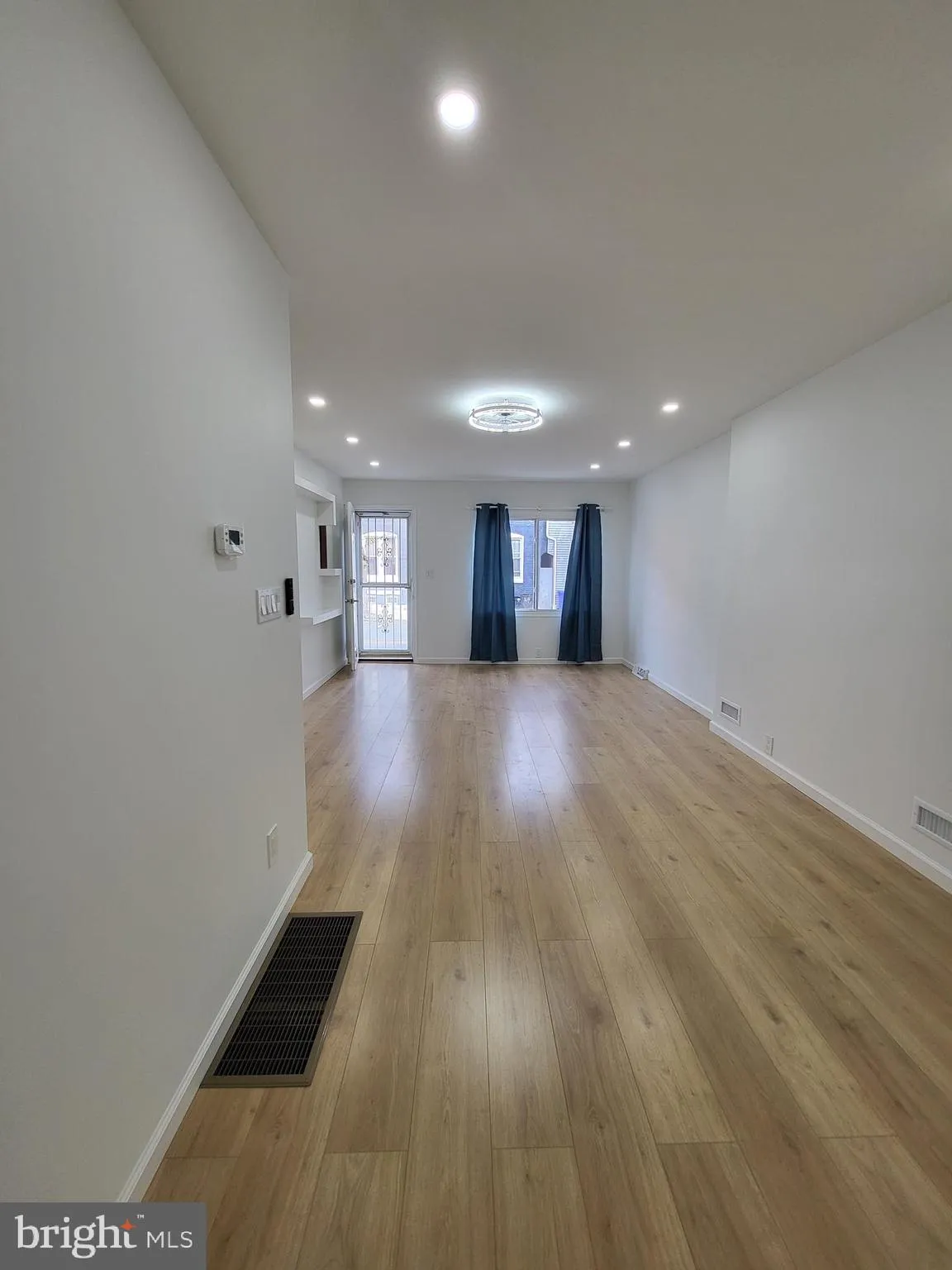 Reading, Pennsylvania 19601, United States, 4 Bedrooms Bedrooms, ,2 BathroomsBathrooms,Residential,Active,221662