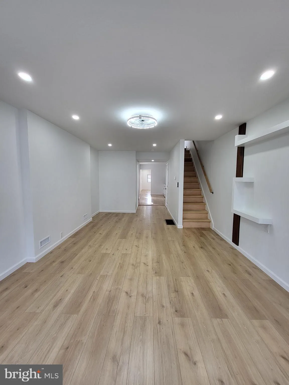 Reading, Pennsylvania 19601, United States, 4 Bedrooms Bedrooms, ,2 BathroomsBathrooms,Residential,Active,221662