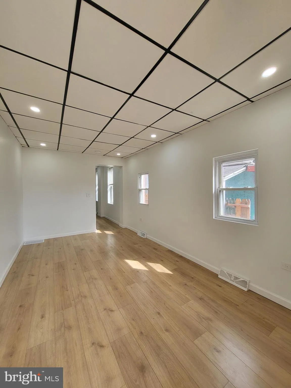 Reading, Pennsylvania 19601, United States, 4 Bedrooms Bedrooms, ,2 BathroomsBathrooms,Residential,Active,221662