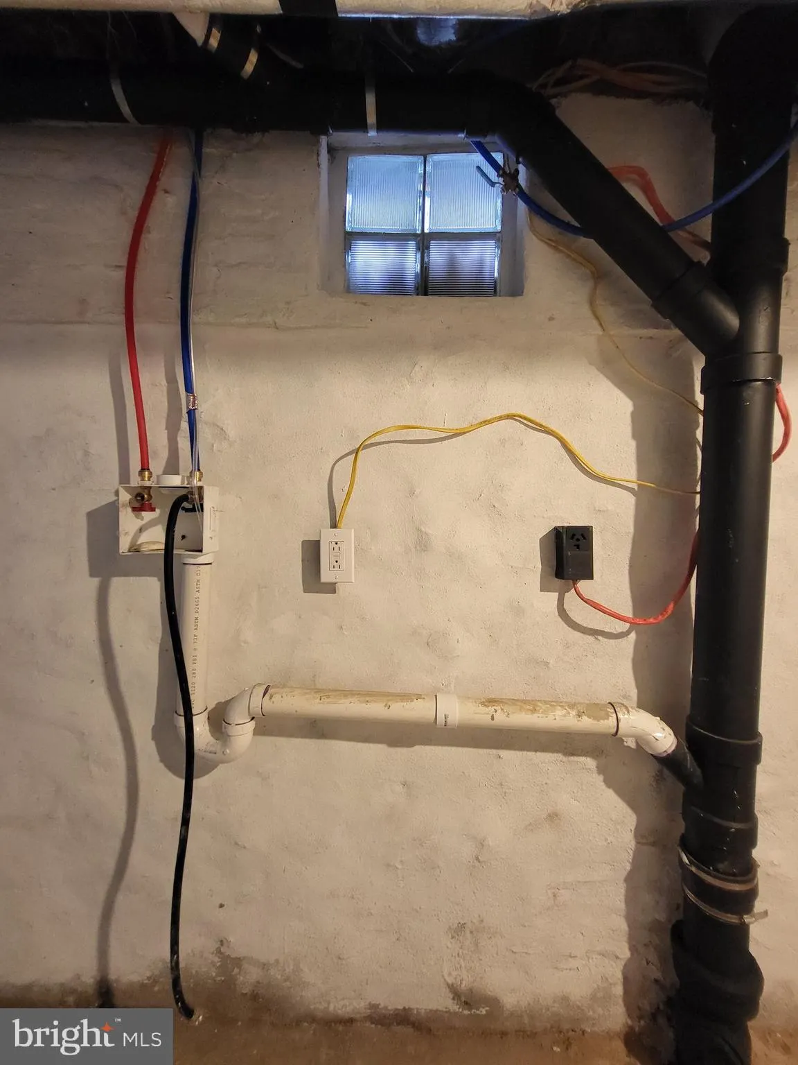 Reading, Pennsylvania 19601, United States, 4 Bedrooms Bedrooms, ,2 BathroomsBathrooms,Residential,Active,221662