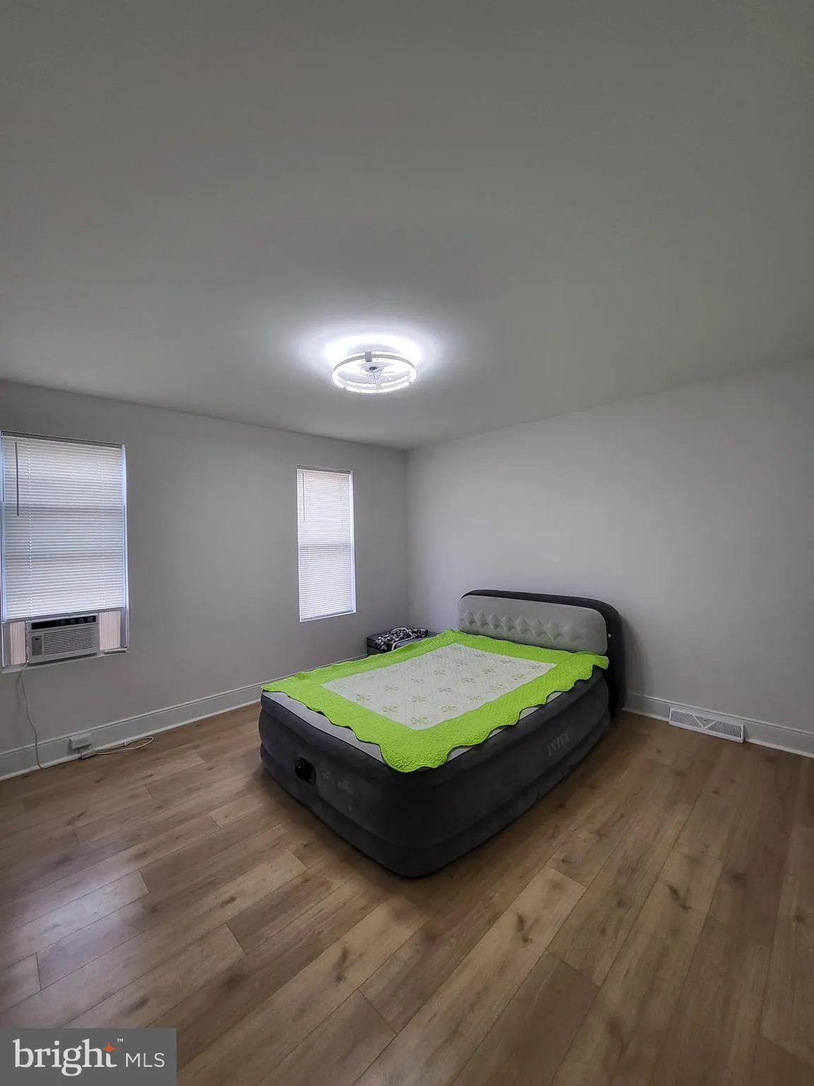 Reading, Pennsylvania 19601, United States, 4 Bedrooms Bedrooms, ,2 BathroomsBathrooms,Residential,Active,221662