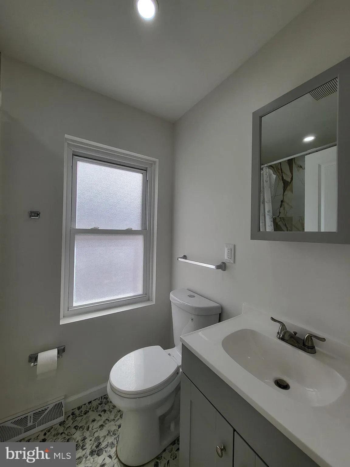 Reading, Pennsylvania 19601, United States, 4 Bedrooms Bedrooms, ,2 BathroomsBathrooms,Residential,Active,221662