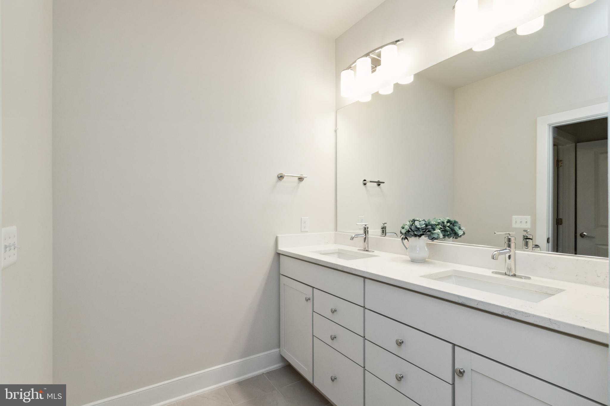 THE FLATS AT NATIONAL HARBOR - Residential Lease