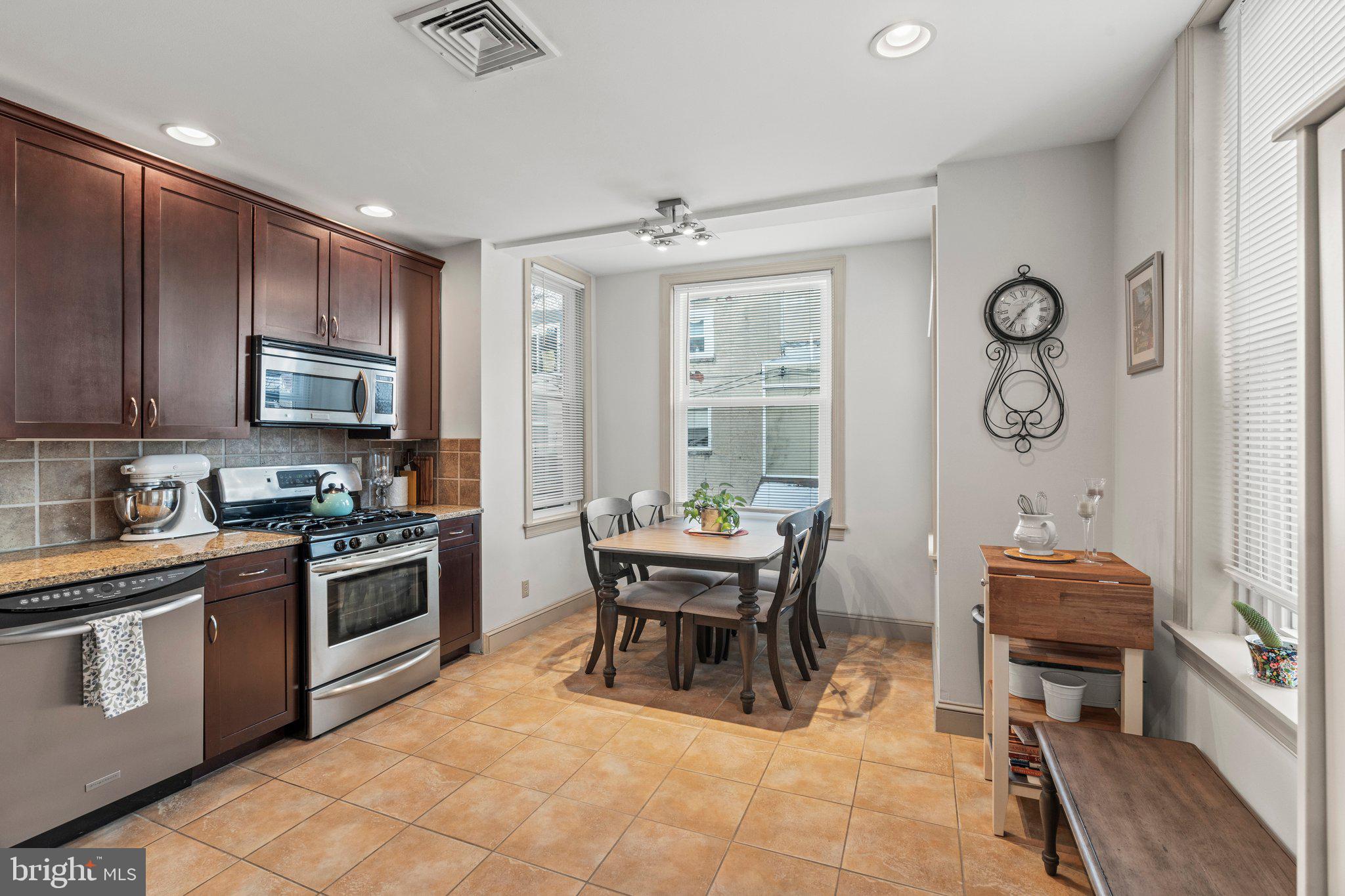 SPRING GARDEN - Residential