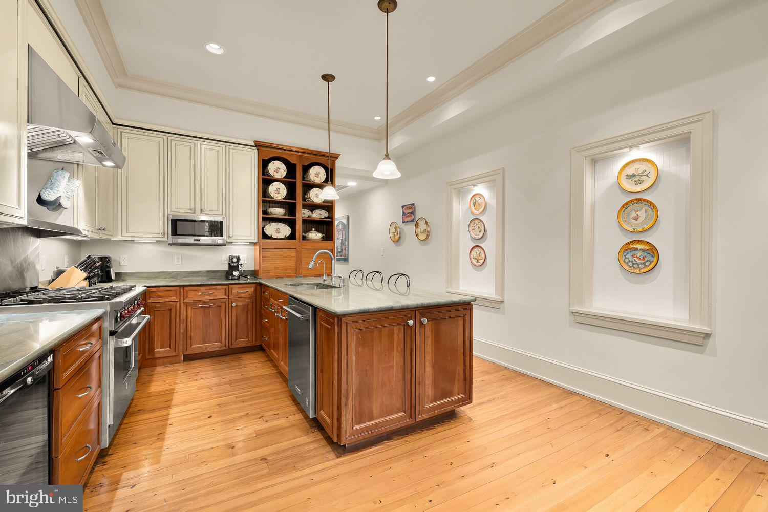 DUPONT CIRCLE - Residential