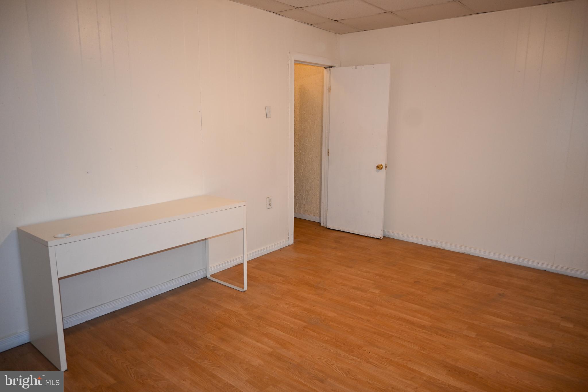 EAST KENSINGTON - Residential