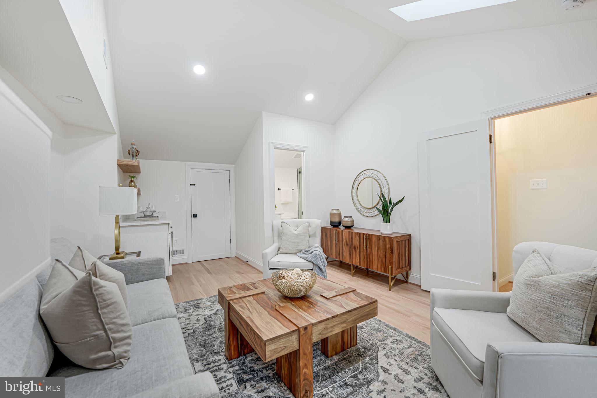 POMMANDER WALK - Residential