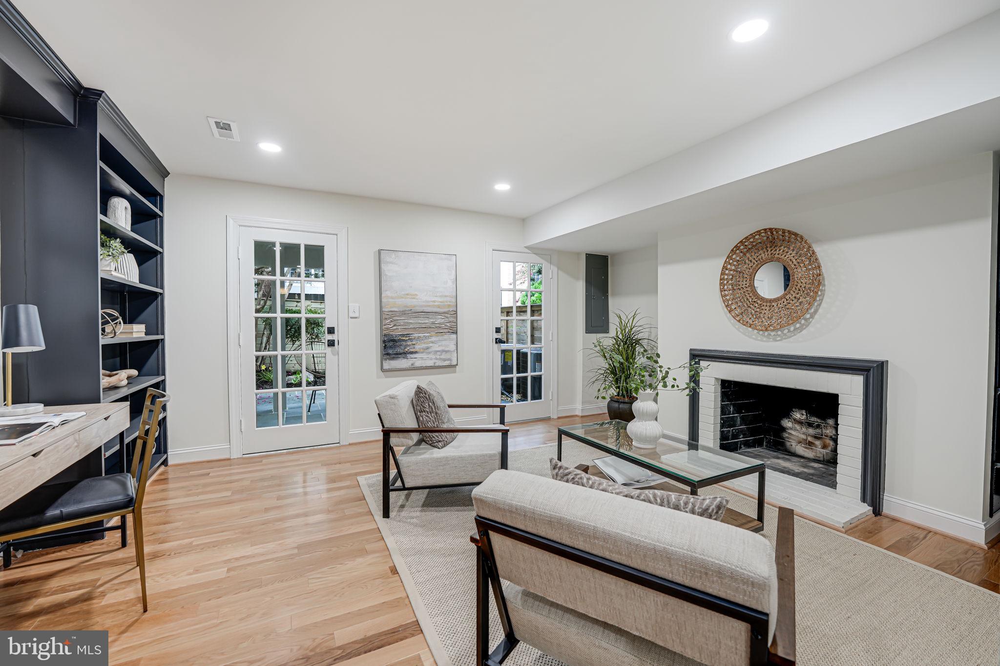 POMMANDER WALK - Residential