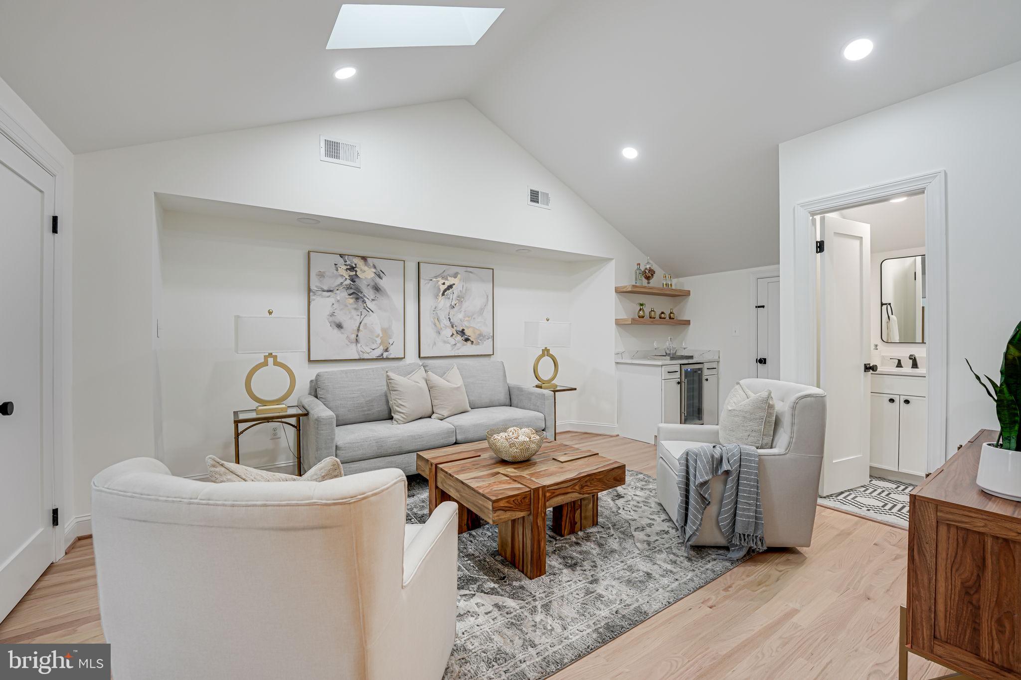 POMMANDER WALK - Residential