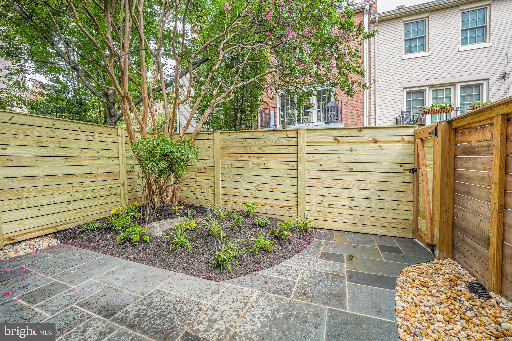 POMMANDER WALK - Residential