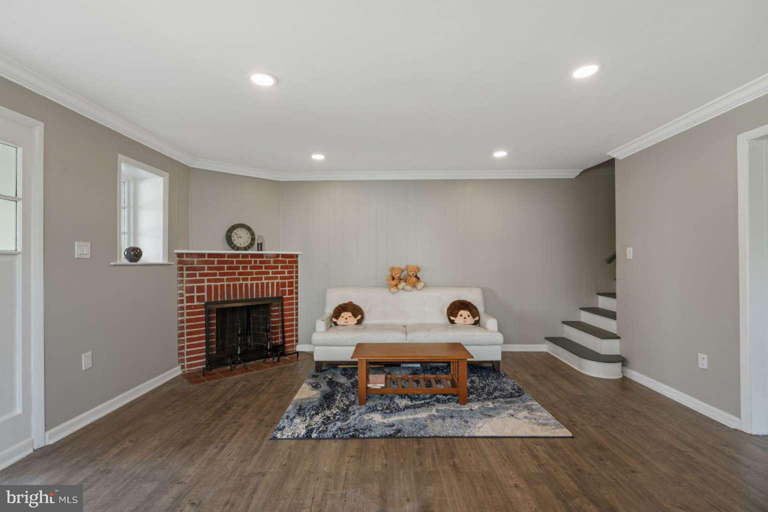 OAKMONT - Residential