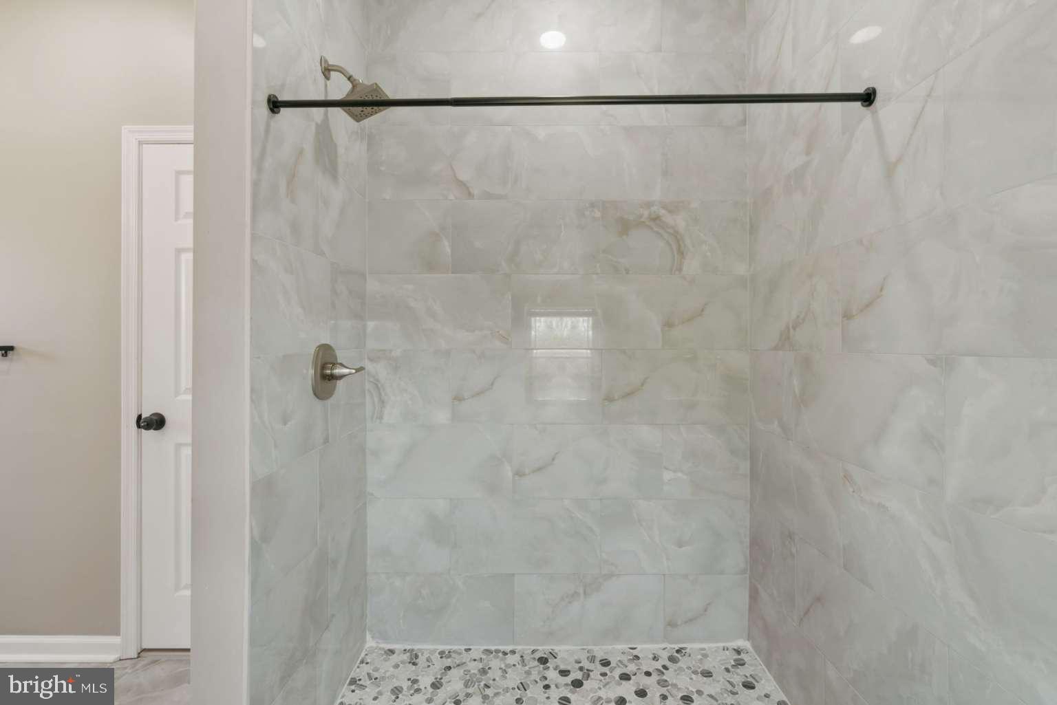 OAKMONT - Residential